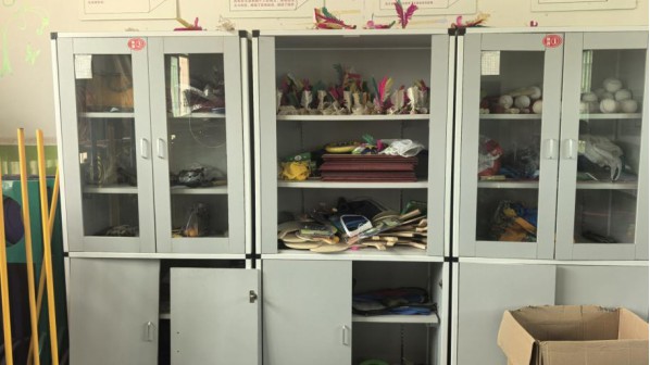 图2 图为天师小学器材室 通讯员 克思叶佐 供图