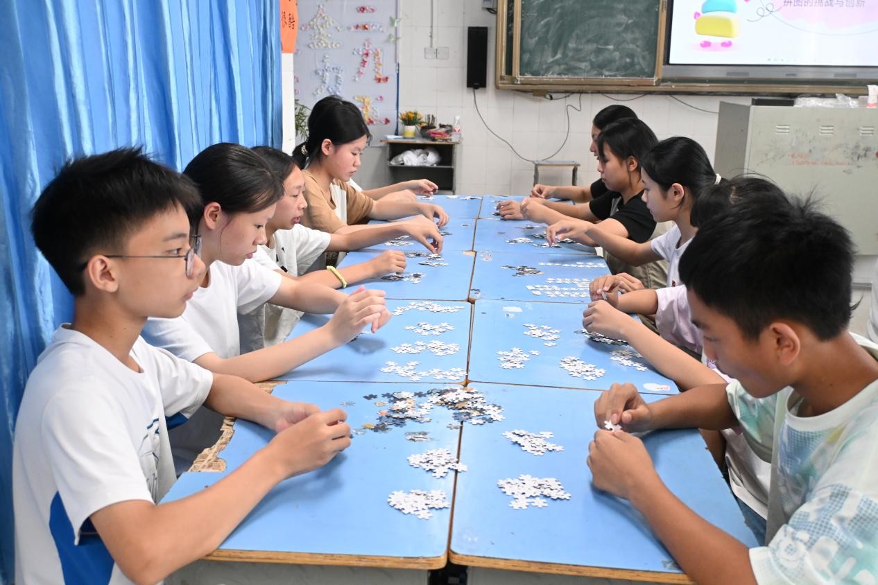 һʦѧ磺ƴͼ׺ʫ⣺ѧƬ˾