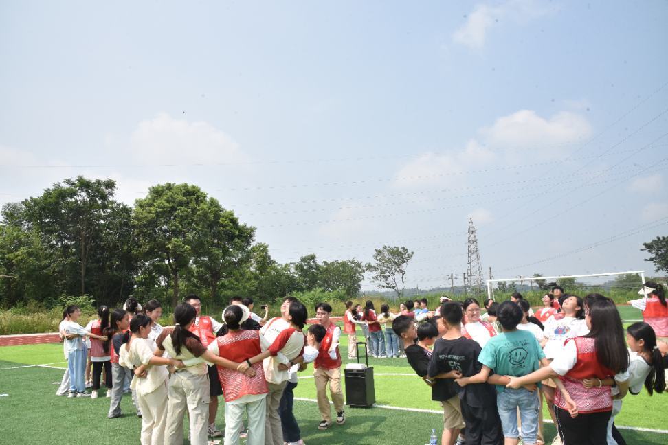 ƱţЭδϹѧԺ + ذΪضͯչȤζ