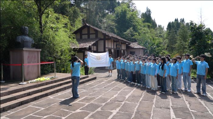 ƹһߵ˼Σഺɫ&#8203;