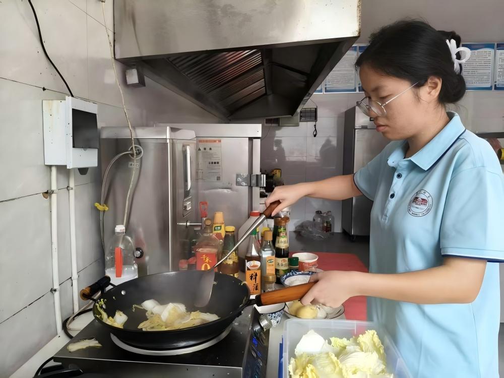 Ϫ֪С˴ٽţũСԺƮ㣬Ŷů