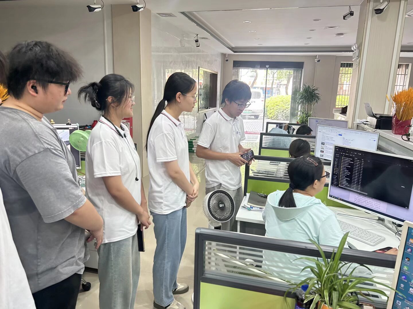 ѧԺѧ磺˼徰 Яֹƪ