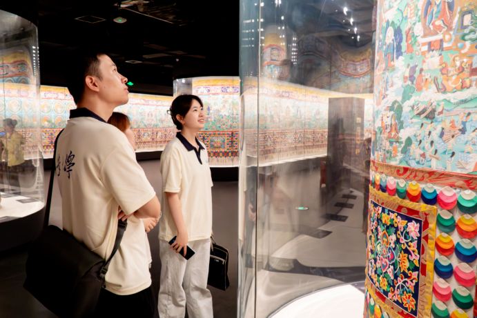 ͼ��ʵ�� ������ѧ�����·������ʵ���Ӹ��ຣ���Ļ�����Ժ�ιۣ����ܲص��Ļ� �������彻��