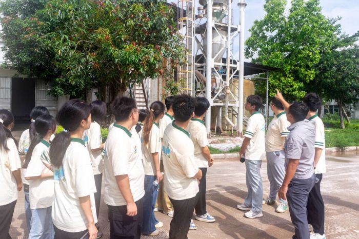 ̽��ˮ����գ����̺��岨��̬�������ֹ���ѧ����ˮƽ½��������Ϊ����ɫ��չ�������߽����ݺӶ���ˮ������