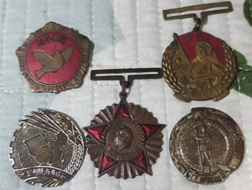 ѫ�´��𻴰��һ� �����������ഺ֮��Ϊ��ɫ���䡰������