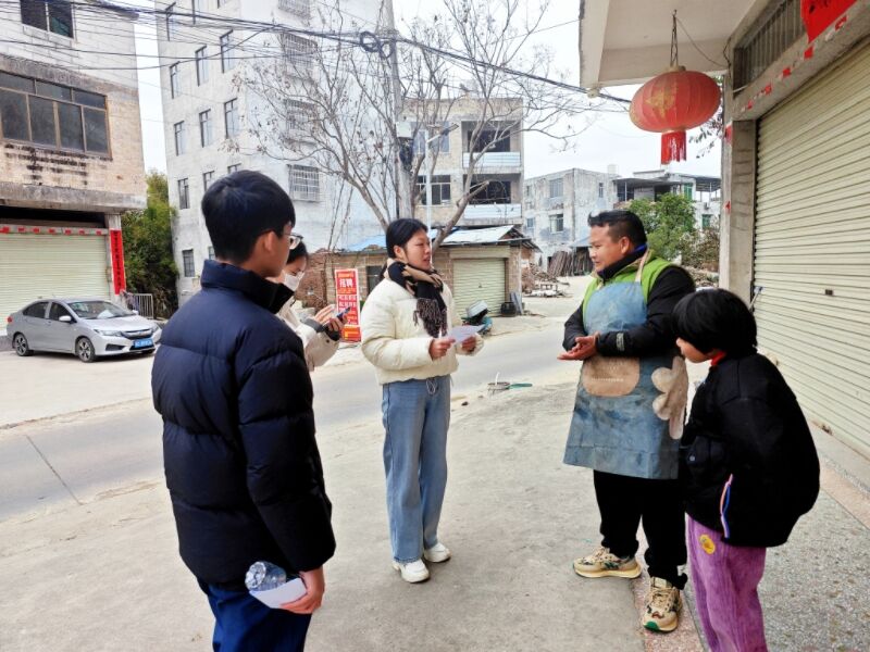 ͼΪ����Դ�罨���ӳ�Ա����ֲũ������彻�� ¬ѩ����