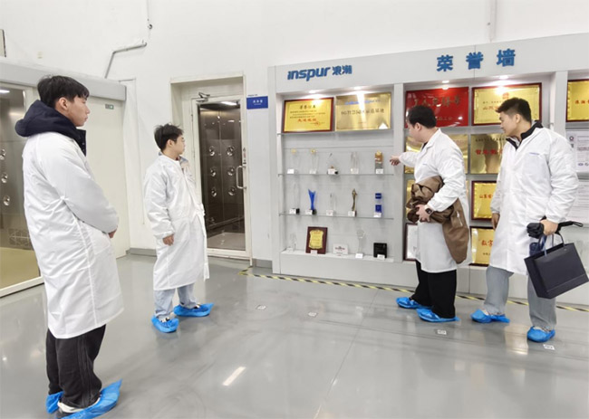 ɽ����ѧ��е����ѧԺ����֪������ʵ���Ӹ��˳���չ�ι�ѧϰ�