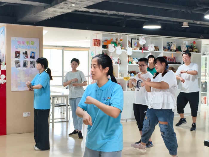 ��;׷�⣬����Ϊ�š����Ͼ��вм��˾�ҵ��������֮��